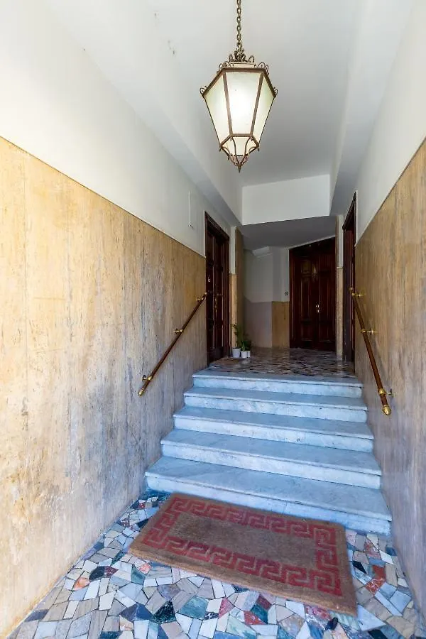 Assisi Style Flat Trastevere Rome 0*,  Italy