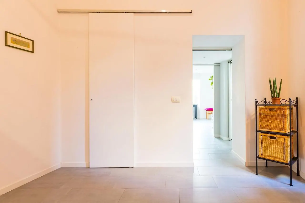 Assisi Style Flat Trastevere Rome